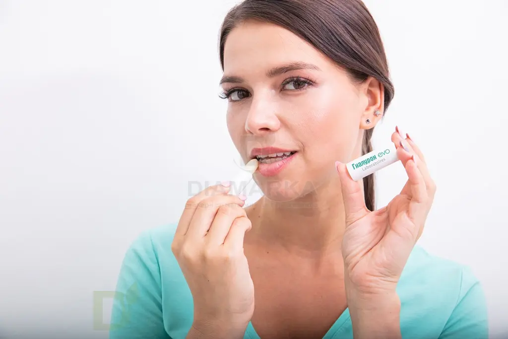 Гигиеническая помада Гиалурон EVO Моментальное увлажнение, 2,8 г в Волгограде